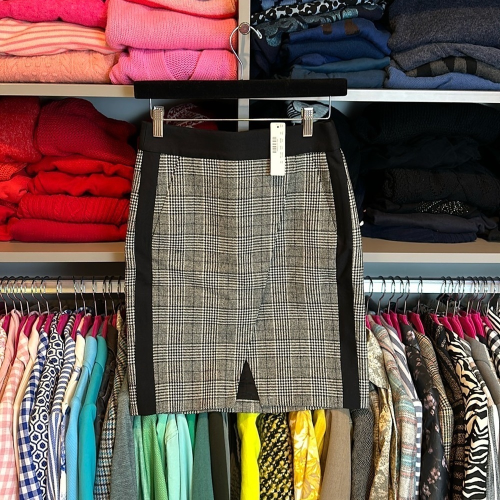 J Crew 70% wool black and white houndstooth mini skirt size 0P